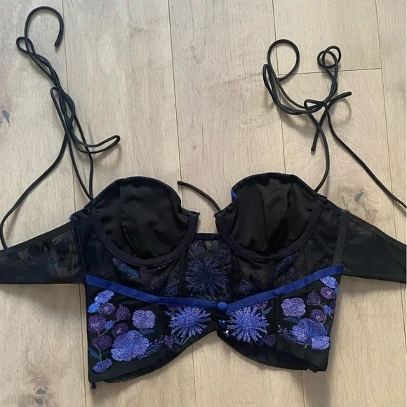 FL&L KAYLEE CROP TOP NWOT - Picture 9 of 11